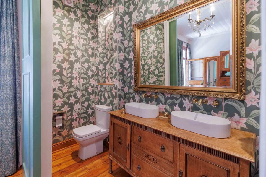 4 Bedroom Property for Sale in Gardens Western Cape